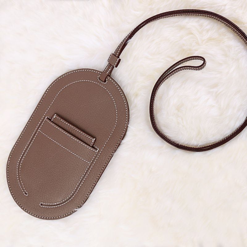 In-the-Loop Phone To Go In Goat Leather | Phone Pouch
