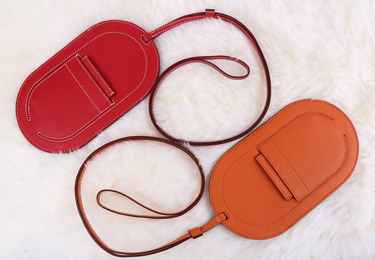 In-the-Loop Phone To Go In Goat Leather | Phone Pouch